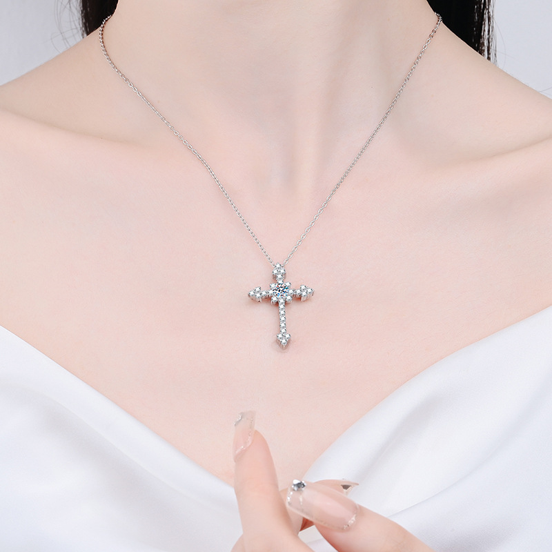LioraGem Platinum PT950 Full-D - Cross Pendant Necklace Gold 评论和价格