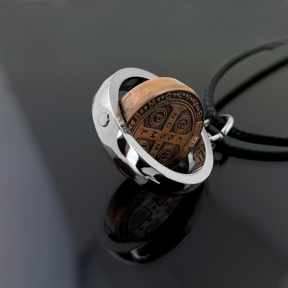 New St Benedict Medal Necklace - Necklaces 评论和价格