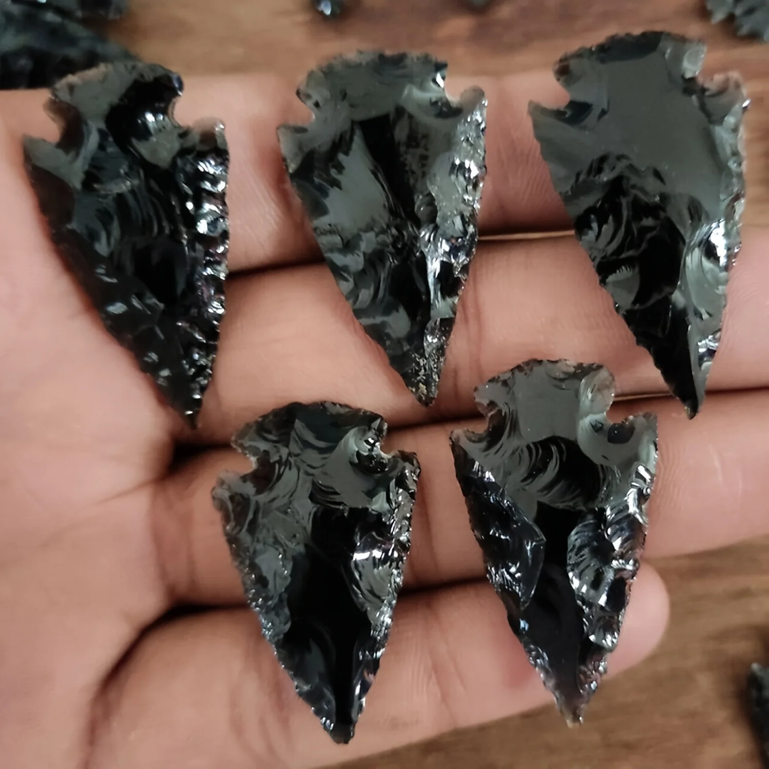 1 Obsidian Arrow Pendant -Hand - Crystal Pendant Necklace Natural Stone 评论和价格